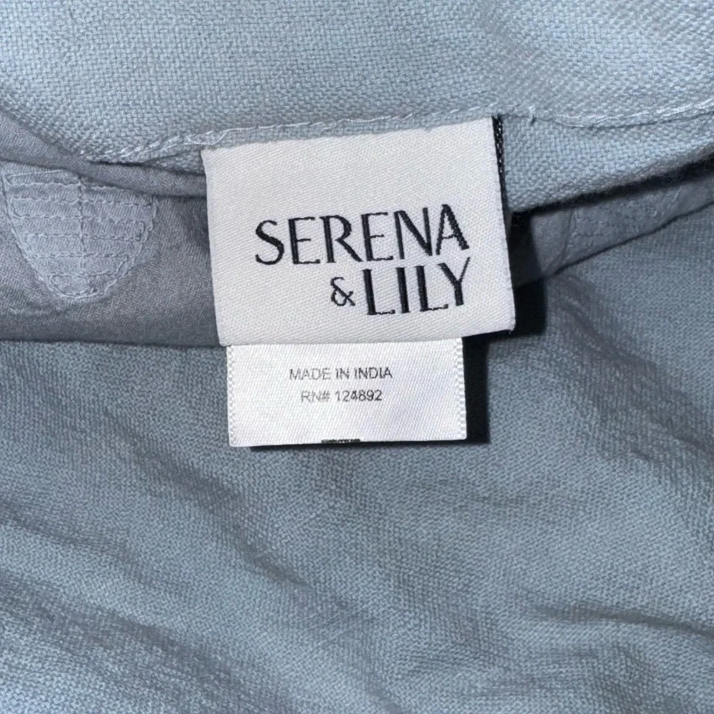 Serena & Lily 100% Cotton Blue Floral Embroidered Button Closure Twin/XL Duvet
